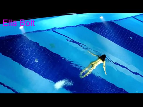 ❤️ Je ne peux pas m'arrêter de regarder, jeune blonde prise en train de nager nue dans la piscine de la station ELLA BOLT. Sexe at porn fr.taxiporec.top ☑