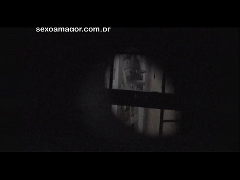 ❤️ Blondie se fait secrètement filmer par un voyeur du quartier caché derrière des briques creuses. Sexe at porn fr.taxiporec.top ☑